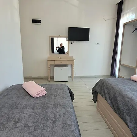 Cetin אכסניה *